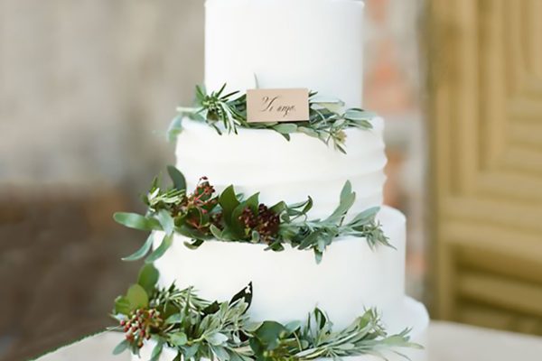 Lovely Shades of Greenery for a Fresh and Vibrant Wedding